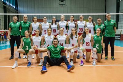 България с чиста победа, на старта на евроквалификацията U18W , 3-0 срещу Дания.